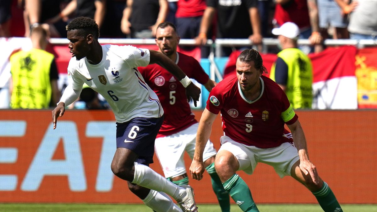 PAP/EPA / Darko Bandic / Na zdjęciu: Paul Pogba i Adam Szalai