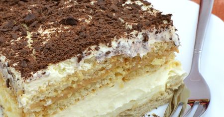 Na ostatnią chwilę robię szybkie ciasto bez pieczenia. Jest niesamowicie kremowe i pyszne