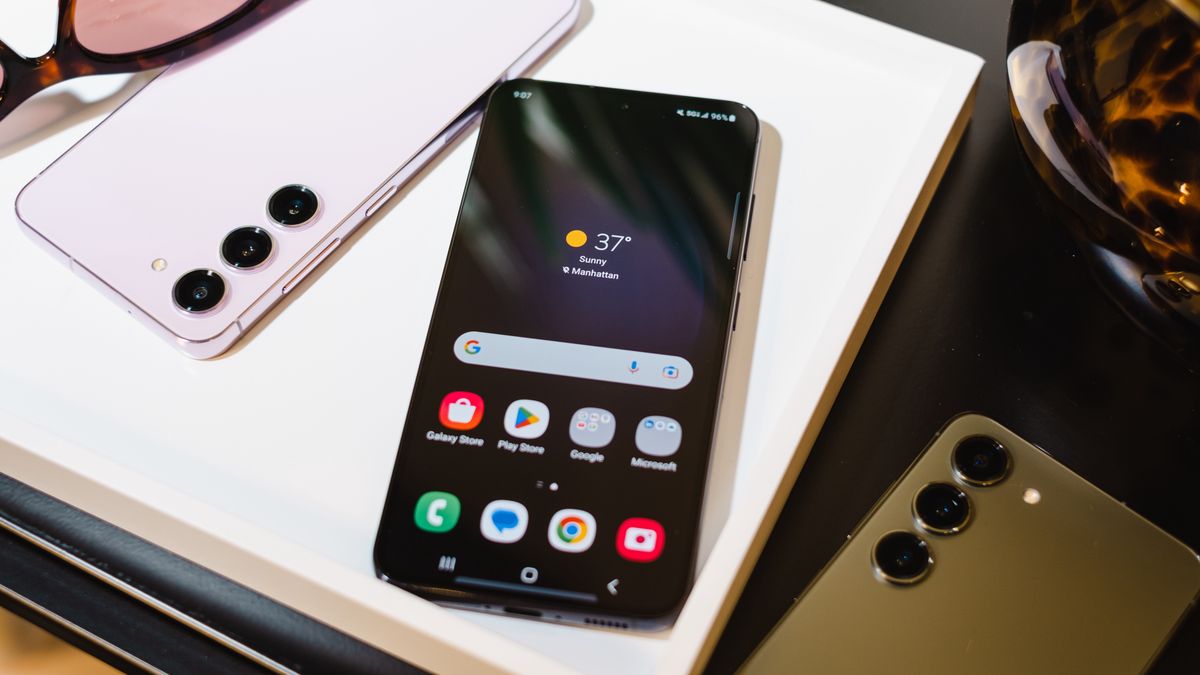 Samsung Galaxy S23 smartphones at the Unpacked event in New York, US, on Friday, Jan. 27, 2023. Samsung Electronics Co. unveiled its latest iPhone-rivaling Android smartphones on Wednesday, improving the cameras, battery life and design with its new Galaxy S23 line. Photographer: Lanna Apisukh/Bloomberg via Getty Images