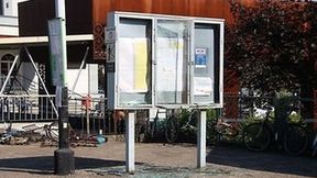 Tak wygląda uszkodzony przez kibiców Legii dworzec w Kutnie (galeria)