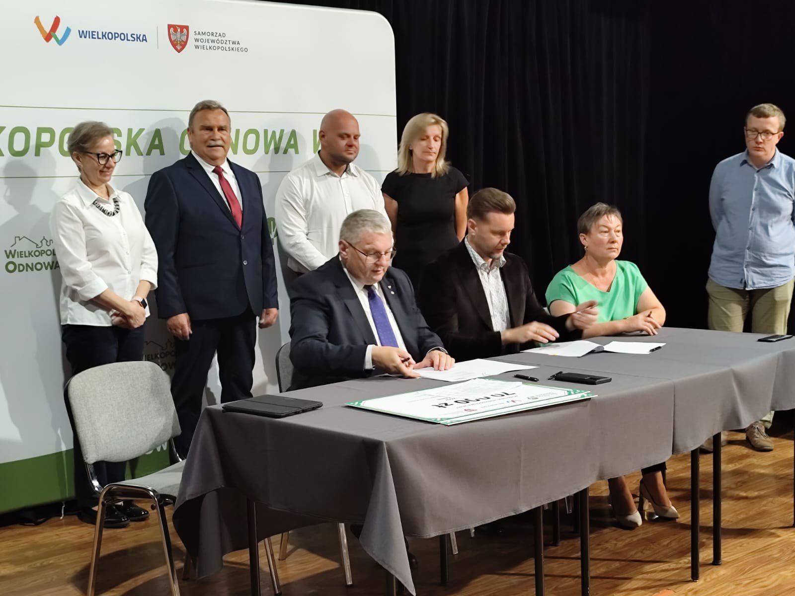 W poniedziałek, 7 lipca odbyło się podpisanie umów dotyczących XV edycji konkursu „Pięknieje Wielkopolska Wieś” w ramach programu Wielkopolska Odnowa Wsi