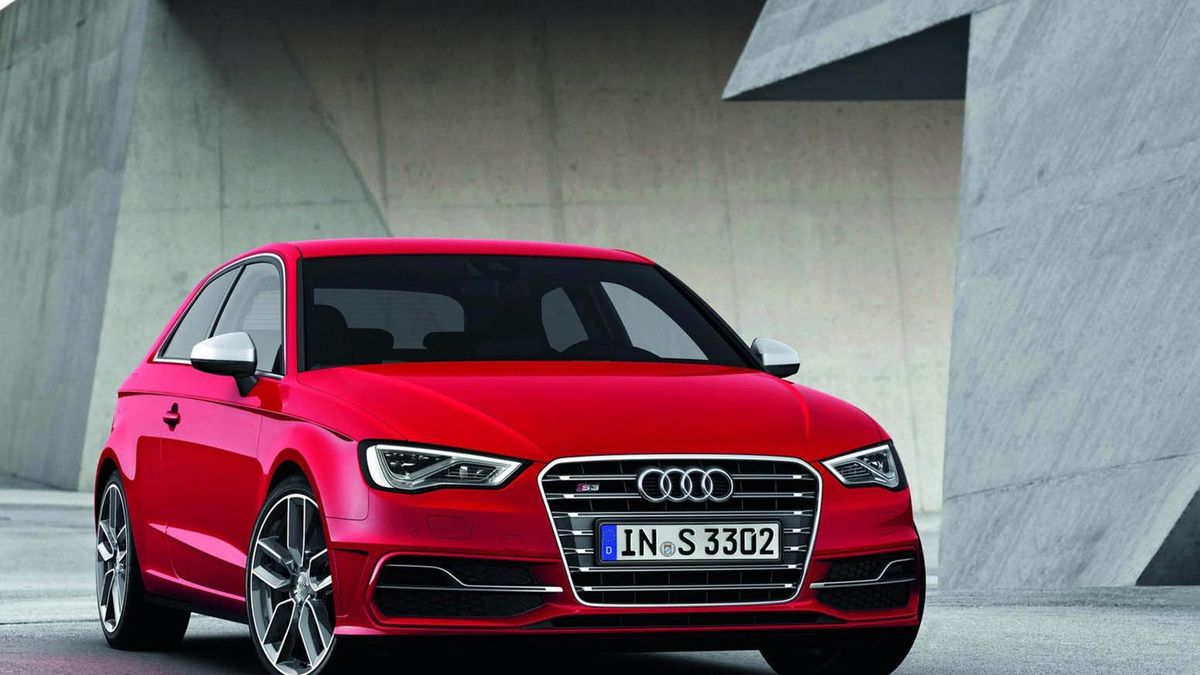 Audi RS3 śmiga po Nürburgring Nordschleife 1