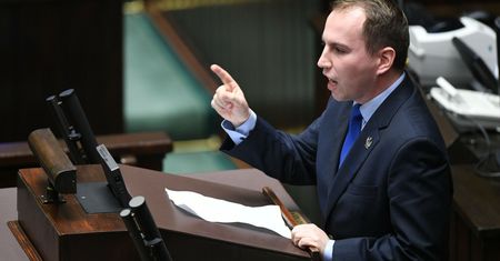 Wyborcze fałszerstwo. Śledztwo dotyczące ministra Andruszkiewicza szybko się nie zakończy