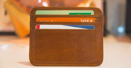 Błąd bezpieczeństwa pozwala płacić kartą Visa bez podania kodu PIN