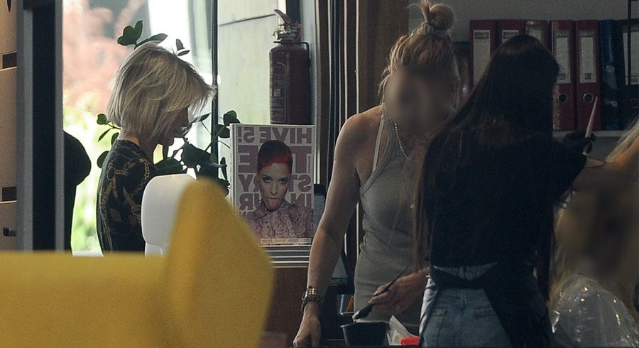 Joanna Racewicz parkuje na zakazie 