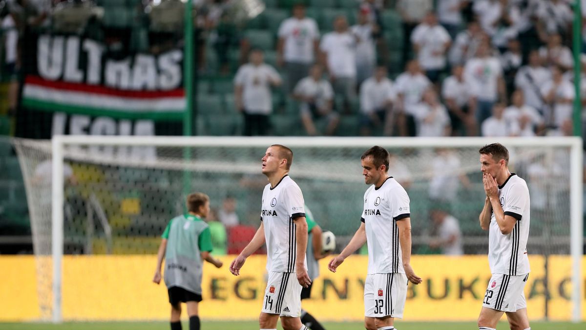 Zdjęcie okładkowe artykułu: PAP / Leszek Szymański / Piłkarze Legii po kompromitującej porażce w El. LM ze Spartakie Trnava (0:2)