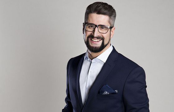 Piotr Gumulec poprowadzi nowe show Polsatu „Umów się ze mną. Take me out”