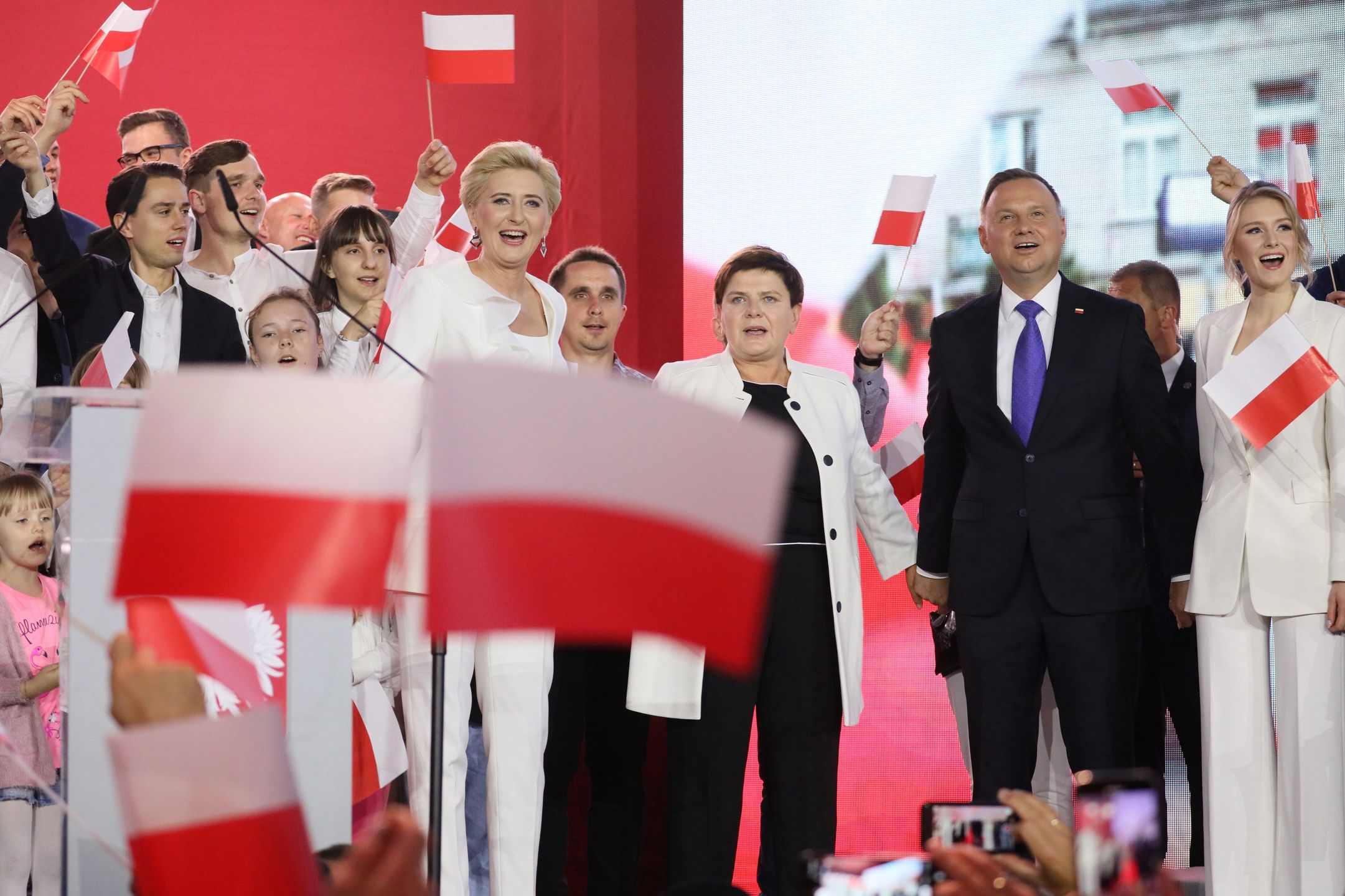 Agata i Kinga Duda na wieczorze wyborczym Andrzeja Dudy