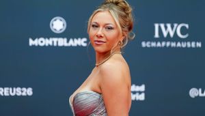 Błyszczała na czerwonym dywanie. Ma dopiero 25 lat