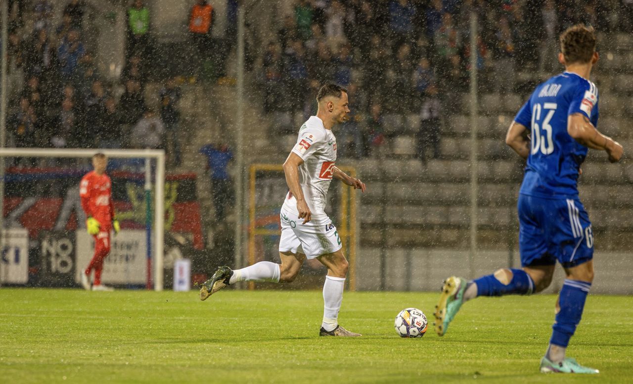 Warta Poznań w kryzysie: porażka z Miedzią Legnica i widmo spadku coraz bliżej