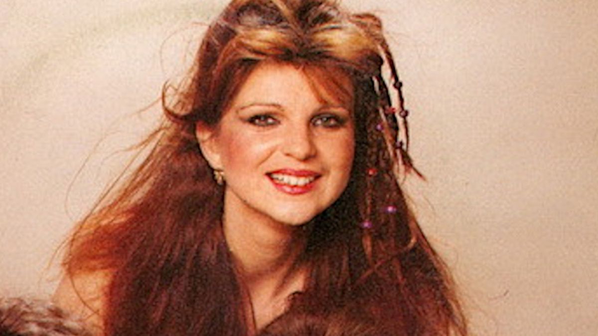 Elżbieta Dmoch na okładce singla "Lady Runaway"