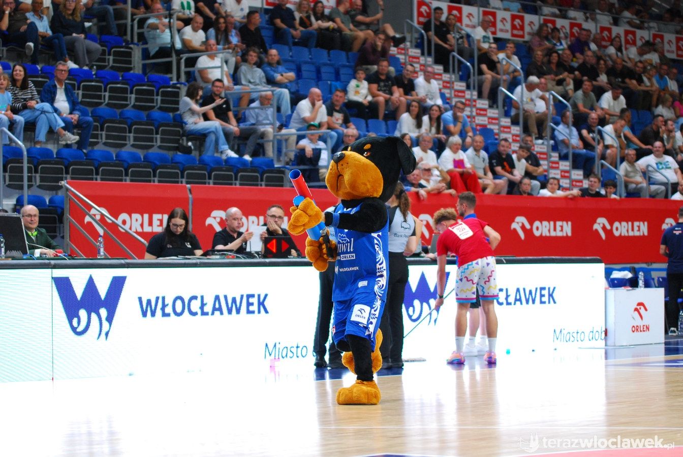 Zacięty mecz Anwilu z Syntainics MBC Weissenfels
