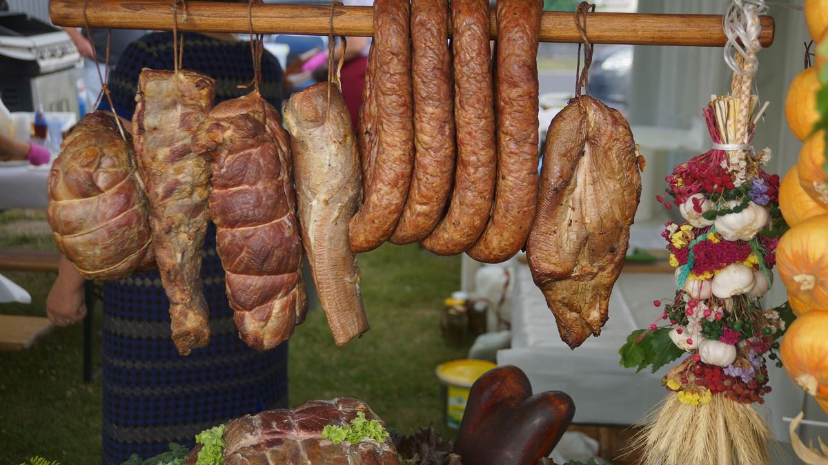 Strach przed zatrutym mięsem. Zdjęcie ilustracyjne. 