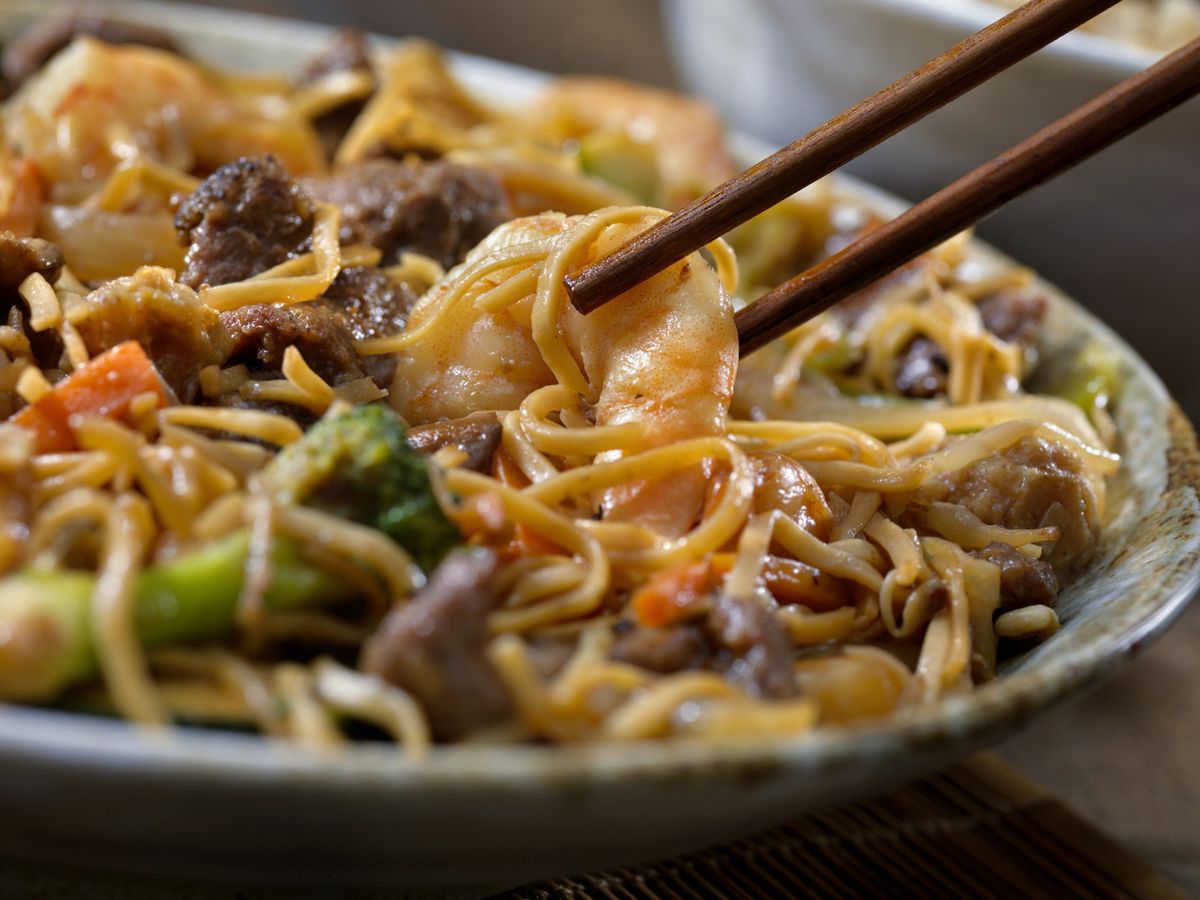Chow mein – co to jest?
