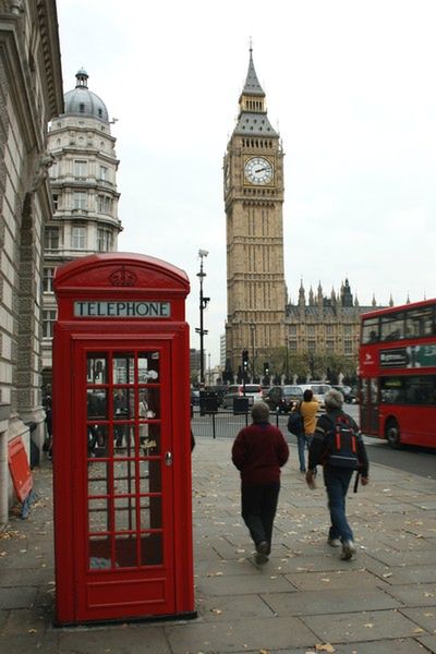 Czego Polacy szukają w UK?