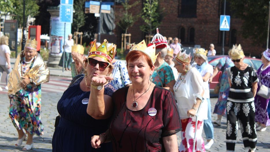 Królewskie Senioralia w Gnieźnie. Seniorzy przejęli władzę nad miastem!