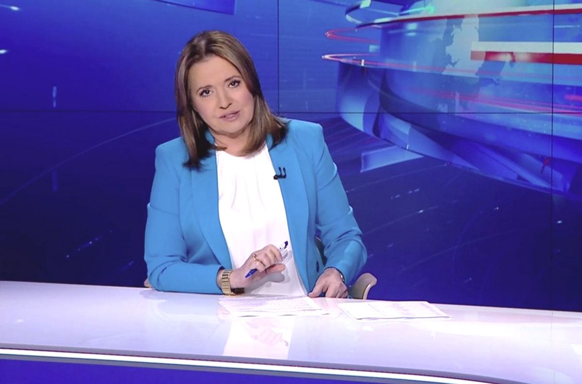 Danuta Holecka prowadząca główne wydanie "Wiadomości" TVP