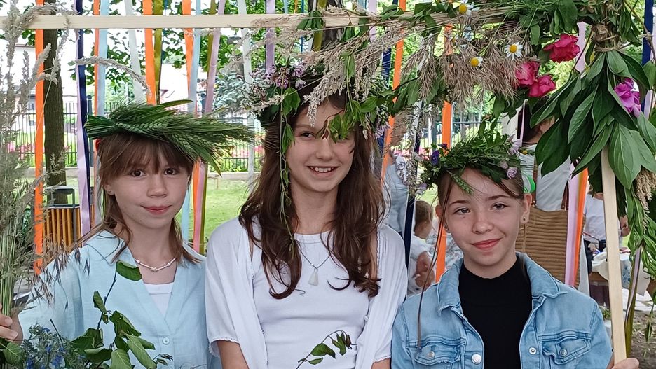 &#34;Świętojańskie Czarowanie&#34; w Centrum Kreatywności Pałacyk w Starachowicach.