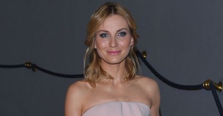 Zjawiskowa Joanna Moro w pudrowym różu na gali rozdania Wiktorów 2014 [zdjęcia]