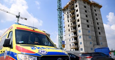 Rzeszów. Mężczyźni spadli z 11. piętra wieżowca