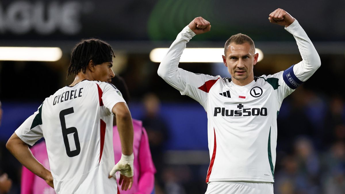 Twitter / TOLGA AKMEN / Na zdjęciu z prawej: Artur Jędrzejczyk