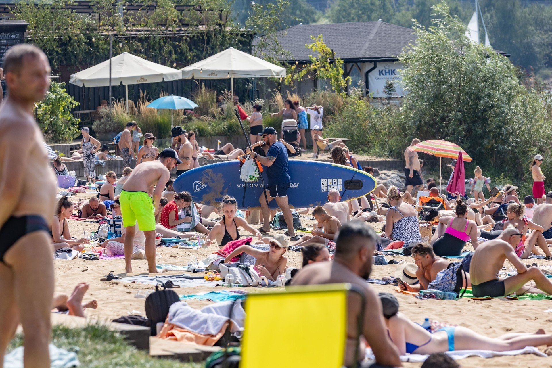 Bagry. Popularne kąpielisko w upalną sierpniową sobotę przeżywa oblężenie