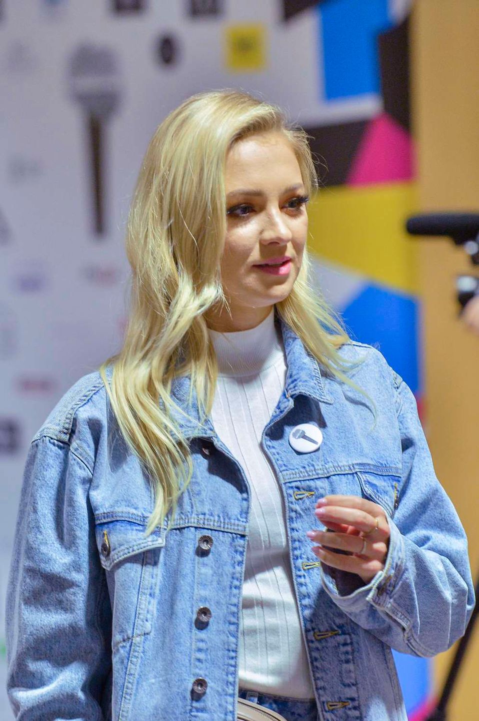 Basia Kurdej-Szatan - Artyści przeciw nienawiści 2019