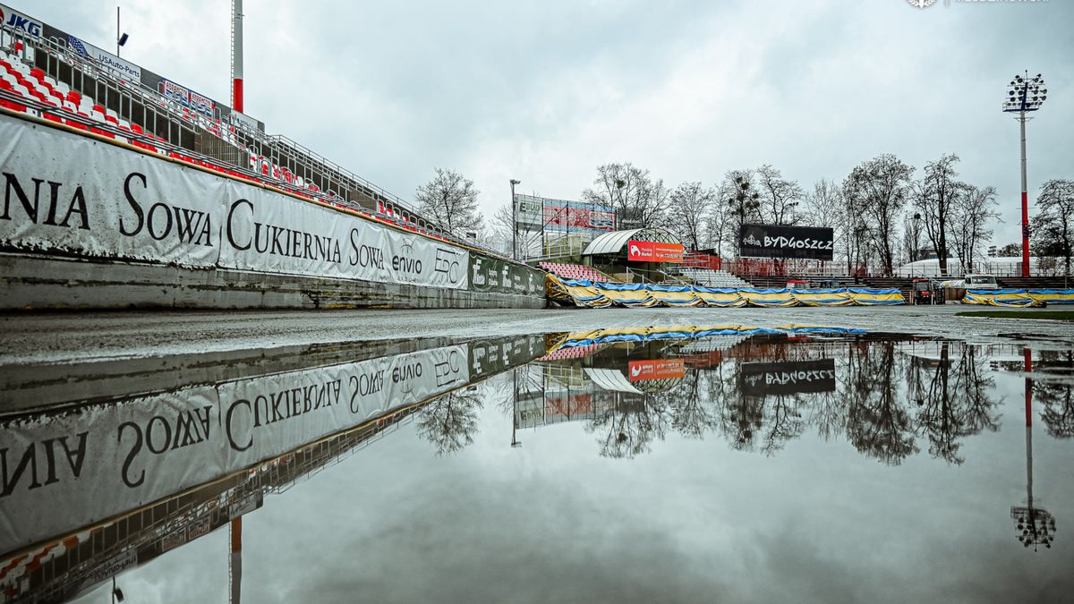 Facebook / Polonia Bydgoszcz / tor po opadach deszczu