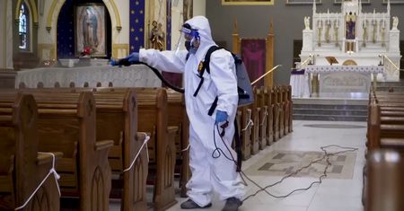 Skutki pandemii w kościele. Ta parafia wciąż dochodzi do siebie po spustoszeniu