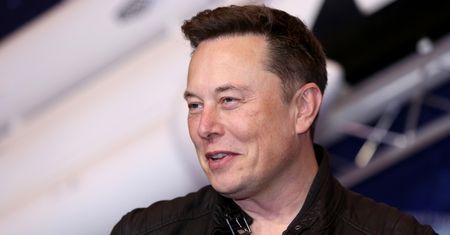 Elon Musk: Starship będzie "pożerał" kosmiczne śmieci