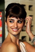 Penélope Cruz reklamuje sztuczne rzęsy