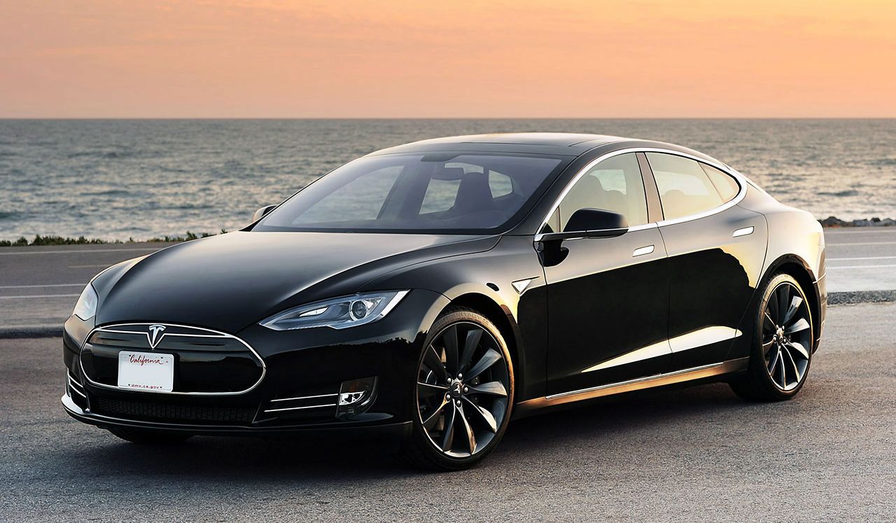 Standardowa Tesla Model S