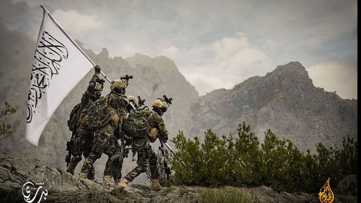 Afganistan: Talibowie kpią z USA. Odtworzyli legendarne zdjęcie z II wojny światowej 1