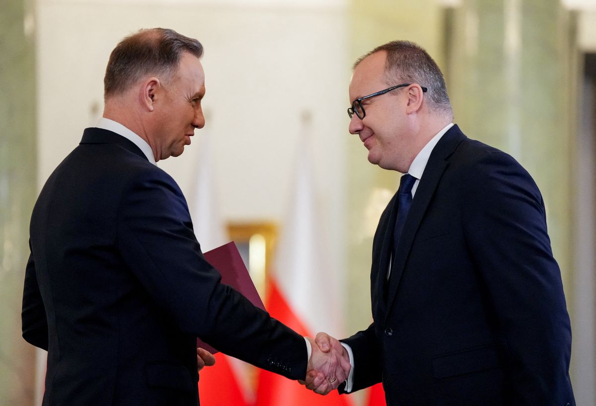 Podczas zaprzysiężenia rządu była wymiana uprzejmości, dzisiaj jest wojna między prezydentem Polski Andrzejem Dudą a ministrem sprawiedliwości Adamem Bodnarem