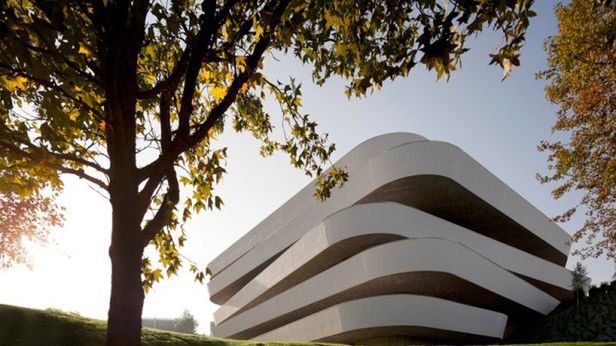 Budynek niczym stos talerzy 1