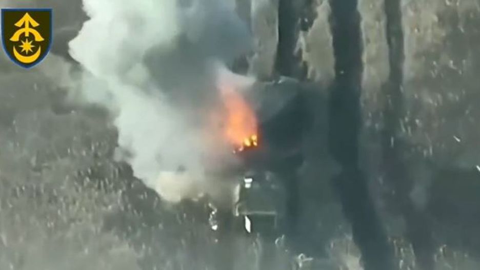 Płonący rosyjski wóz bojowy piechoty