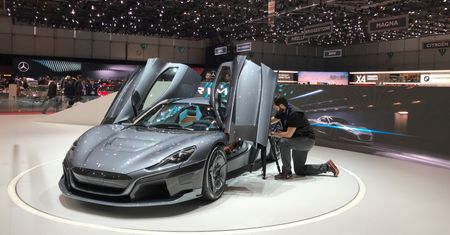 Porsche bierze się na poważnie za elektryki. Właśnie kupili 10 proc. Rimaca