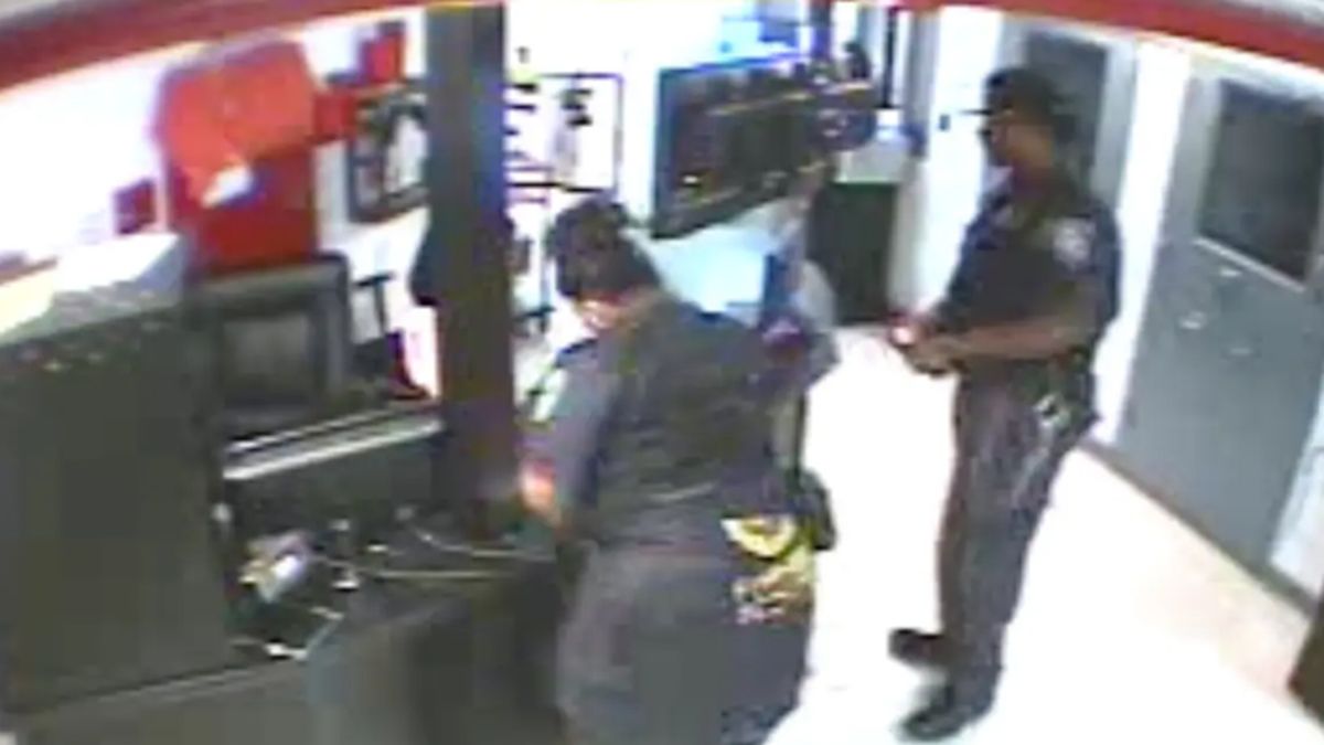 Nagranie przedstawiające strażników.