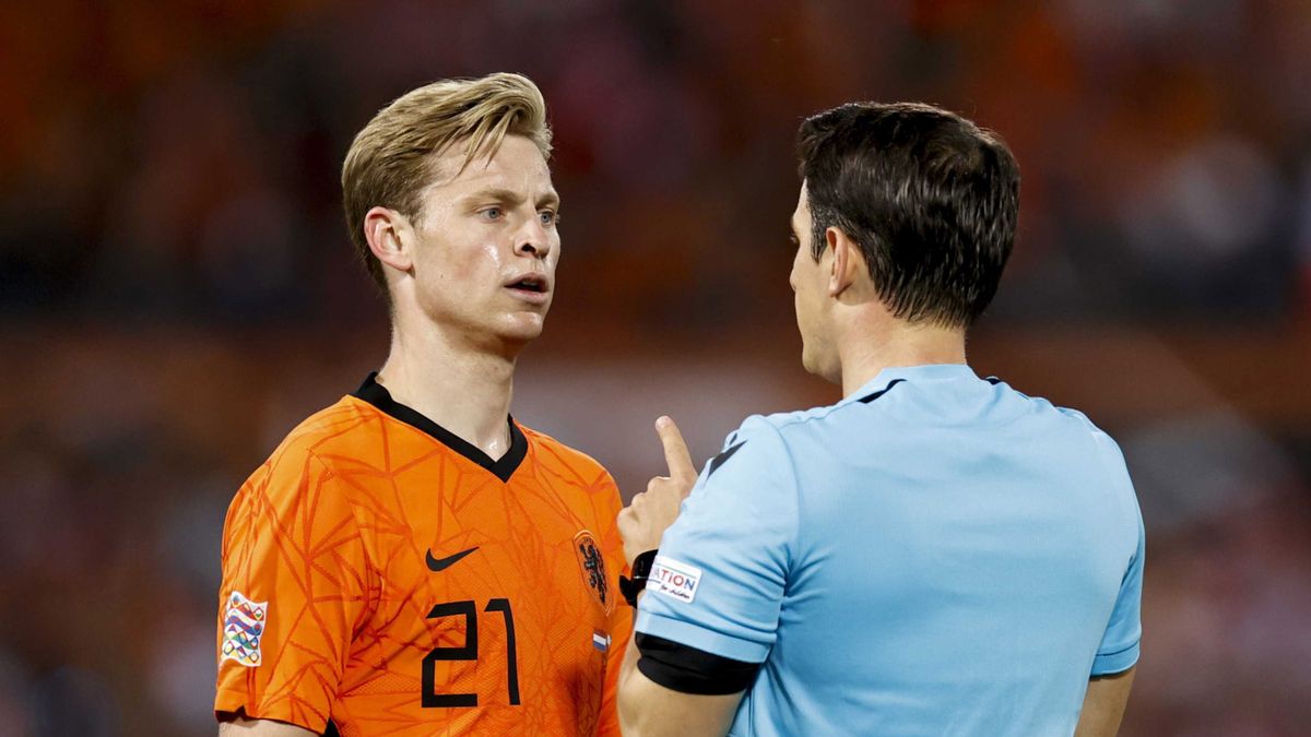 PAP/EPA / MAURICE VAN STEEN  / Na zdjęciu: Frenkie de Jong