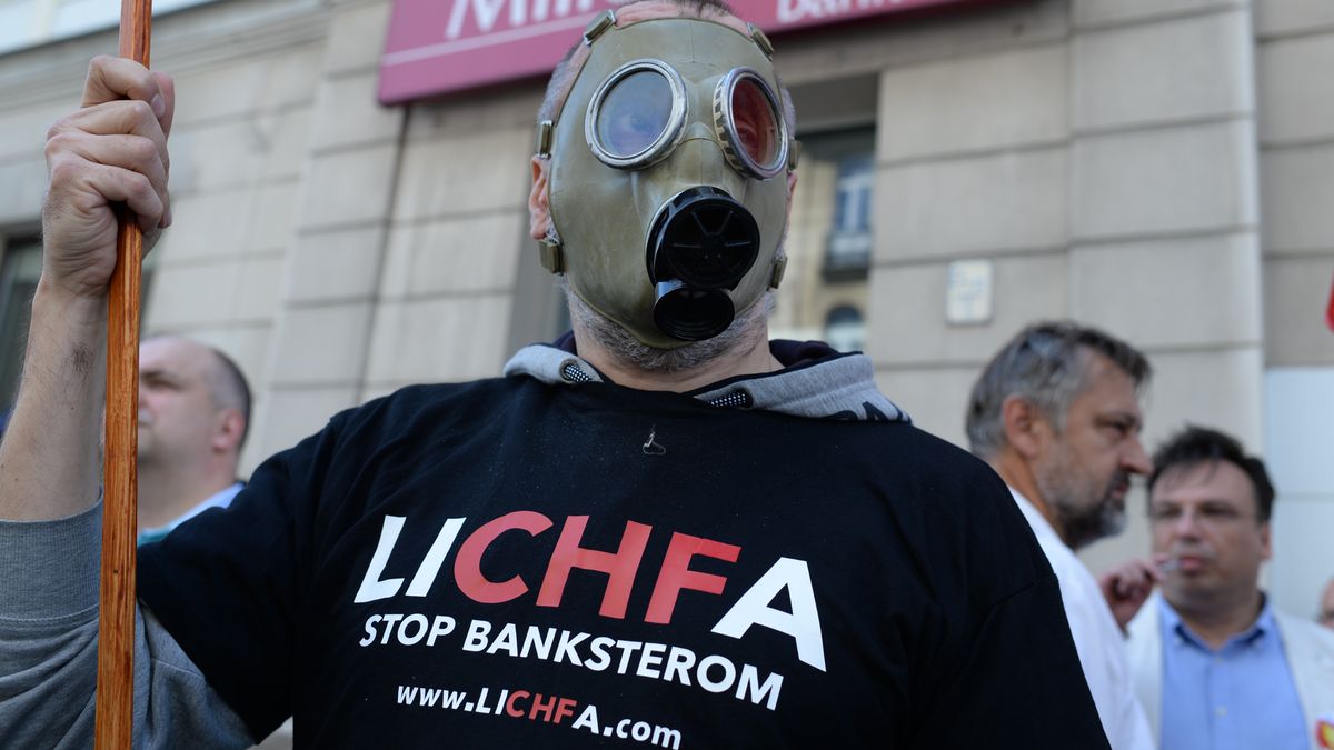 manifestacja poszkodowanych przez banki
Jacek Turczyk
banki, bankster z�odziej, demonstracja, franki, frankowicze, kredyty, kredyty bankowe, manifestacja, protest, walutowe, we frankach