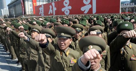 Korea Północna ogłasza stan wojenny przy granicy z południowym sąsiadem