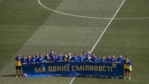 Wyjątkowe wydarzenie z okazji nowego sezonu ligi ukraińskiej. Sprawdź, kto pojawił się na boisku