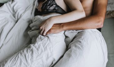 Prof. Michał Lew-Starowicz o fantazjach erotycznych. "Mężczyźni chcą być uwodzeni, pragnął większej aktywności kobiety"