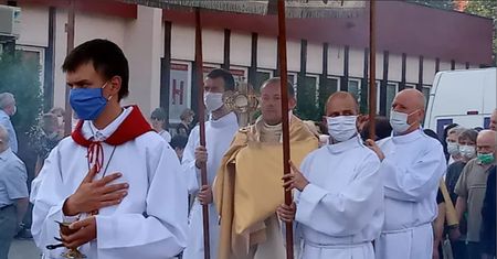 Wrocław. Procesja w Boże Ciało. ”Święty mocny, zachowaj nas, Panie"