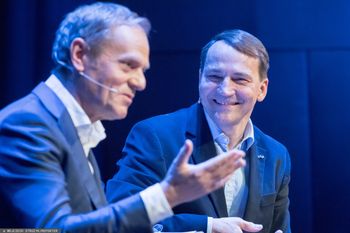 Sikorski czy Tusk? Polacy wskazali lepszego kandydata KO na premiera