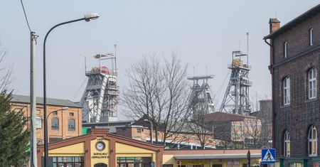 Górnik miał bić kolegę przyrodzeniem po twarzy. Zaskakujący finał sprawy
