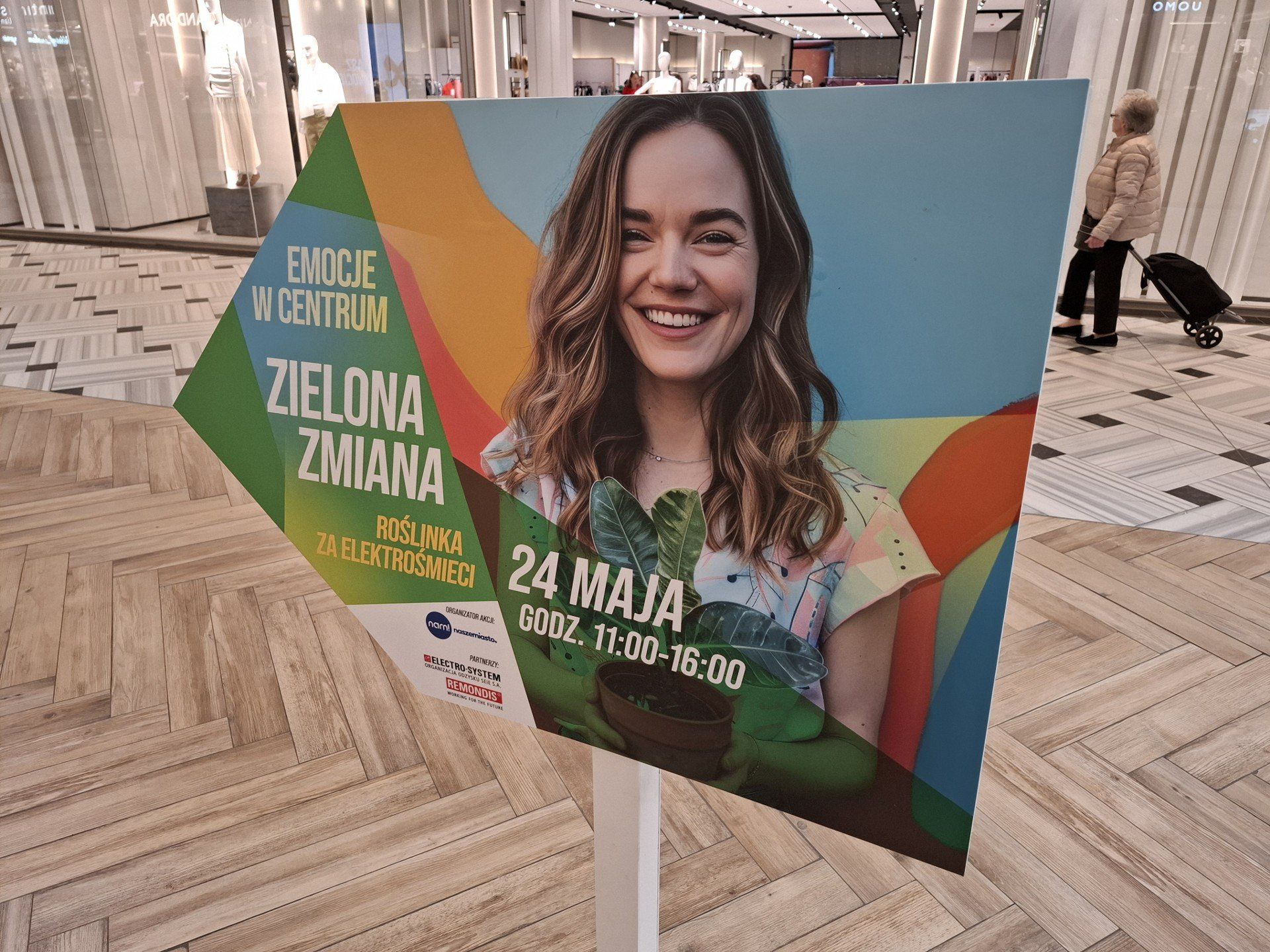 Ekologiczna akcja w warszawskim centrum handlowym 