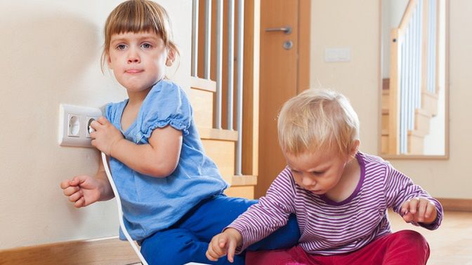 Easy Put: podłączanie do kontaktu wreszcie wygodne! Koniec z problemami z trafieniem! 1