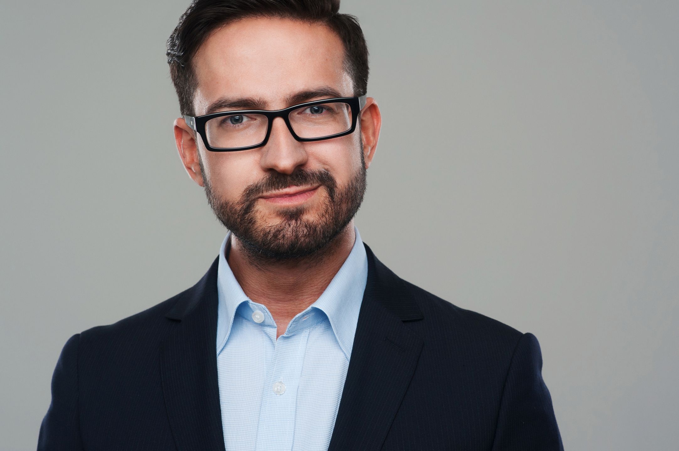 Jak wykonać portret biznesowy? Skuteczne rady i schematy oświetlania [poradnik] 22