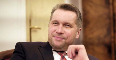 Nowy ruch Czarnka. "Rząd nie kontroluje przekazu"